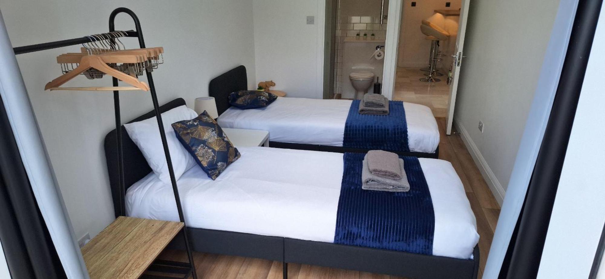 New 3 Bedrooms Flat In Ashford Near Heathrow Zewnętrze zdjęcie