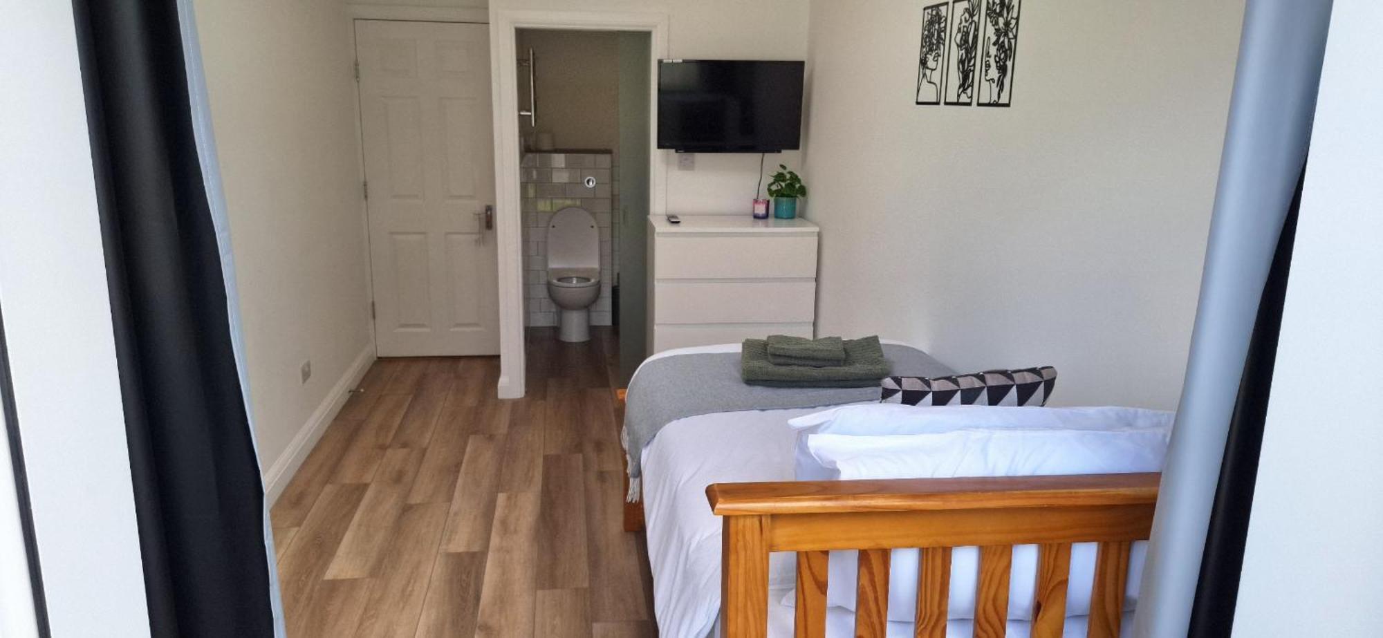New 3 Bedrooms Flat In Ashford Near Heathrow Zewnętrze zdjęcie