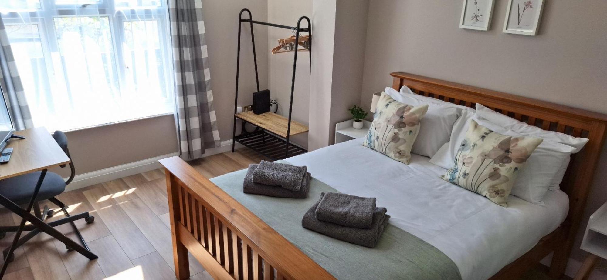 New 3 Bedrooms Flat In Ashford Near Heathrow Zewnętrze zdjęcie